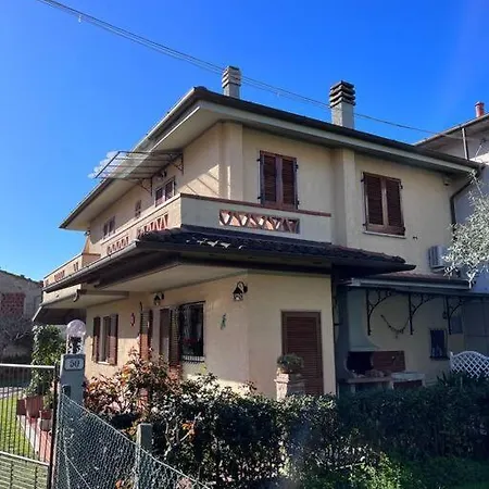 Apartment La Casa Di Margot Forte dei Marmi
