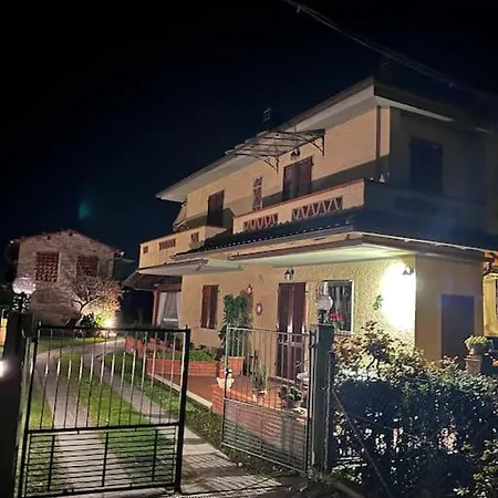 Lägenhet La Casa Di Margot *