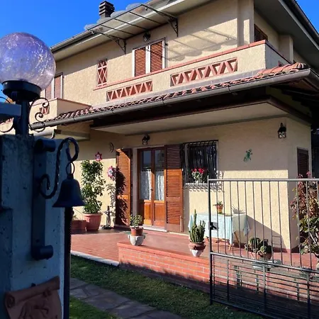 Lägenhet La Casa Di Margot *